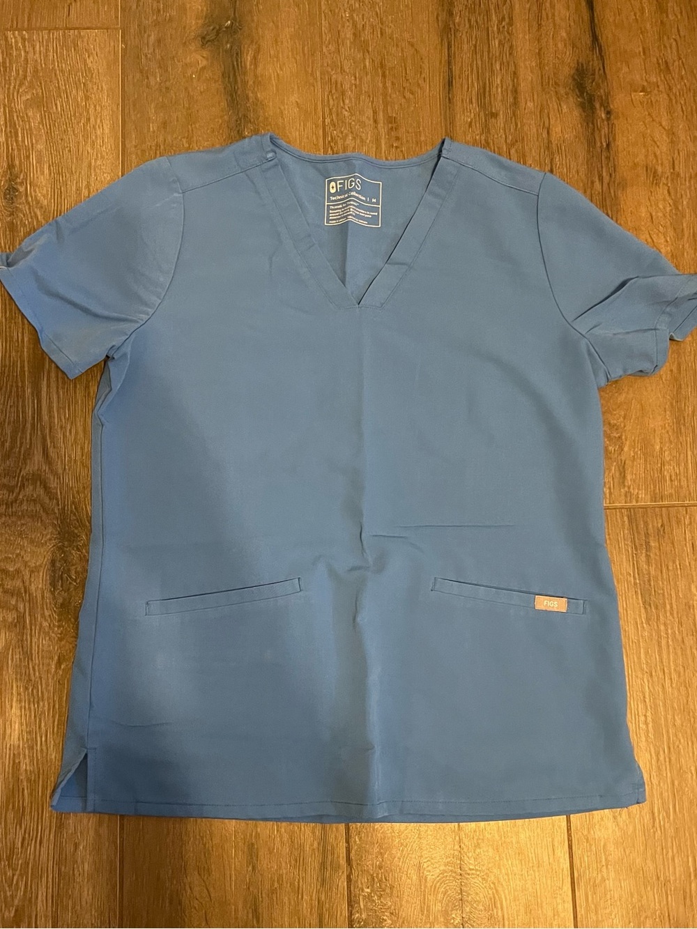 FIGS Casma Scrub Top Medium Capri Blue Three Pocket